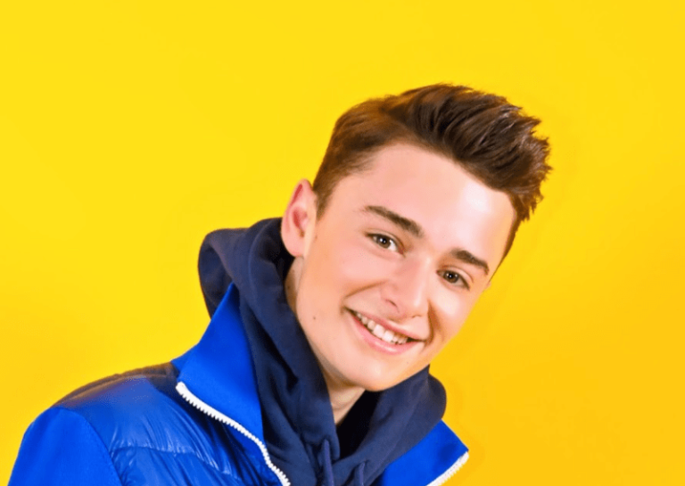 Noah Schnapp Bio, Age, Parents, Wife, Children, Net Worth - TRAN HUNG ...