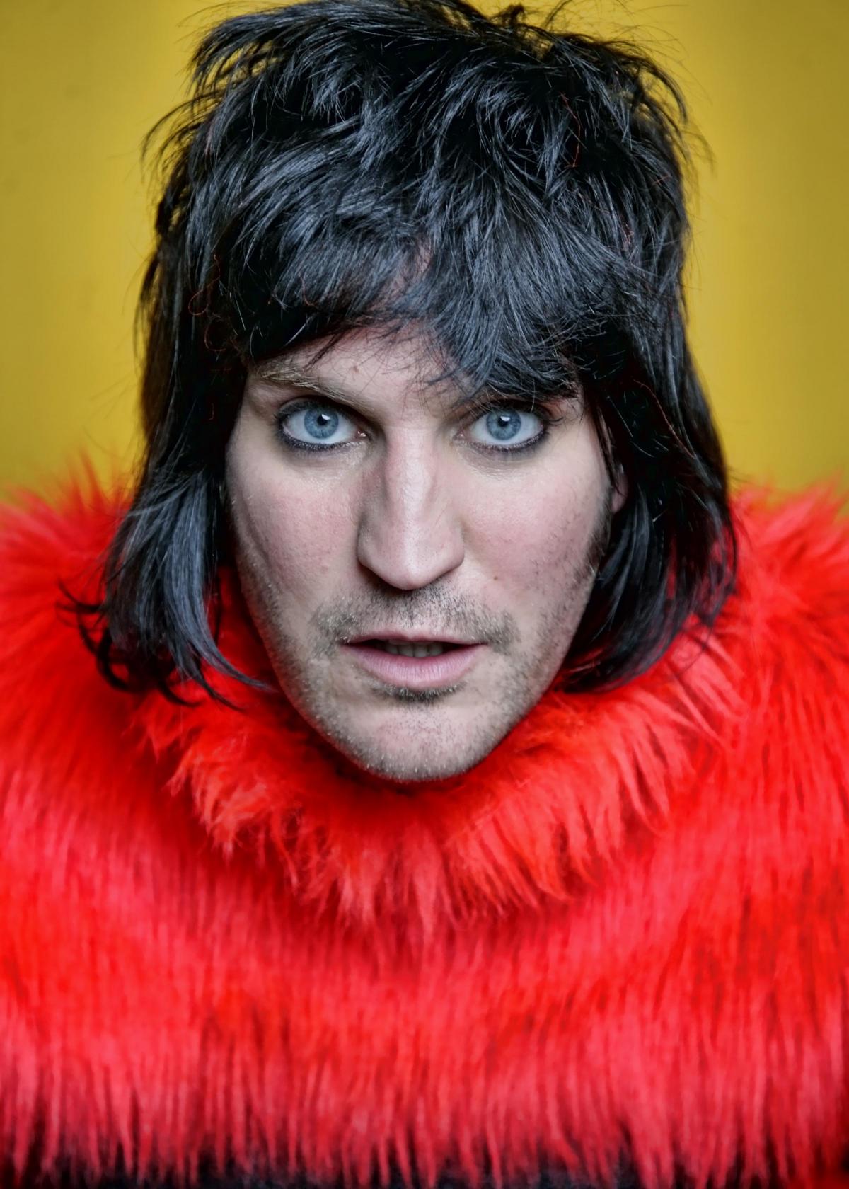 Noel Fielding Age, Height, Bio, Parents, Wife, Net Worth TRAN HUNG