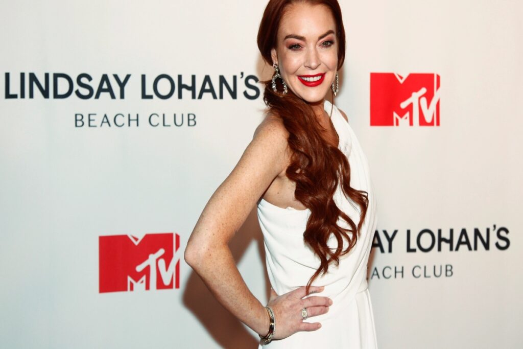 Lindsay Lohan Net Worth How Much Is Lindsay Lohan Worth? TRAN HUNG