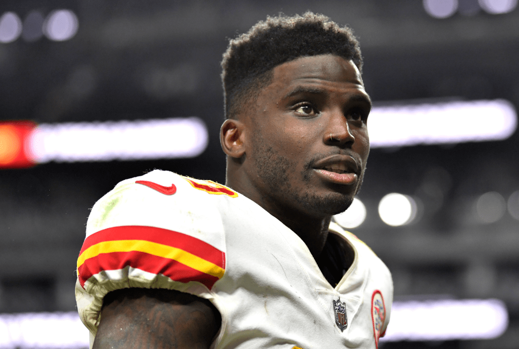 Tyreek Hill Bio, Age, Parents, Wife, Children, Net Worth - TRAN HUNG ...