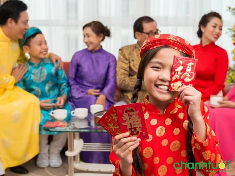 Đây là truyền thống phổ biến trong phong tục lễ hội Tết Nguyên Đán tại Việt Nam. Cùng tìm hiểu nhiều hơn về quan niệm và ý nghĩa của lì xì trong việc tôn vinh tình cảm, đoàn kết gia đình, và trang trải một năm mới thành công.