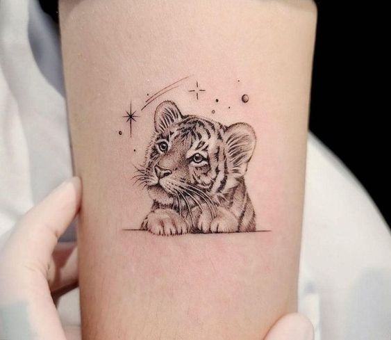 Hình xăm con hổ cute