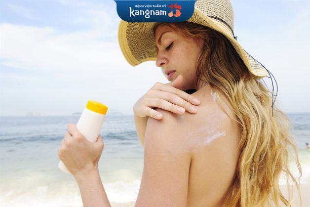 Kem chống nắng cho da để giảm tác động của tia UV