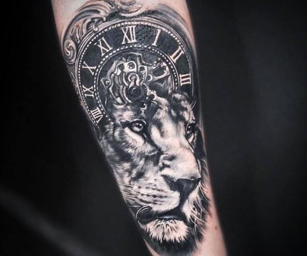 đồng hồ hình xăm sư tử