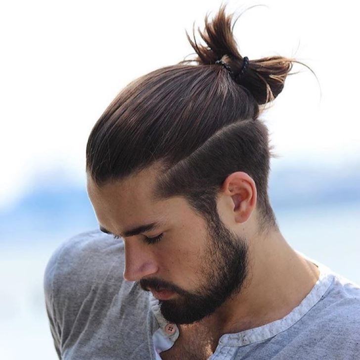 Tạo kiểu Top Knot dành cho nam tóc dài