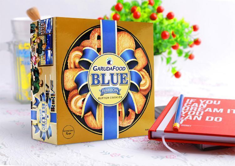 Hộp bánh quy hỗn hợp Blue đẹp mắt, phù hợp làm hộp bánh Tết