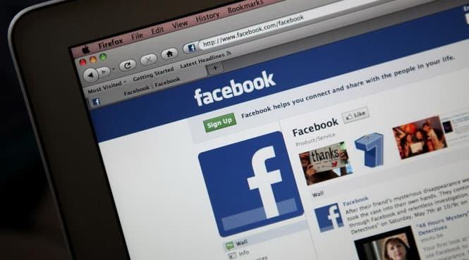 ​Con gái kiện cha mẹ đăng hình mình lên Facebook