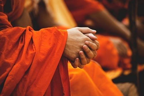 Lời Phật dạy về nỗi sợ mất mát: Nỗi sợ hãi kiềm chúng ta lại