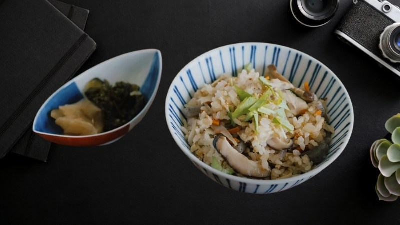 Thưởng thức cơm lười kiểu Nhật