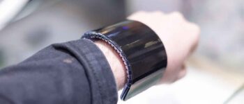 Đây là Samsung Cling Band: mẫu điện thoại có thể uốn cong thành smartwatch
