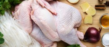 Thịt gà có những dấu hiệu sau không nên mua vì sẽ ảnh hưởng tới sức khỏe