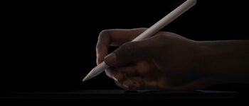 Apple Pencil Pro ra mắt: Thêm cử chỉ bóp và cuộn, có hỗ trợ tìm qua Find My
